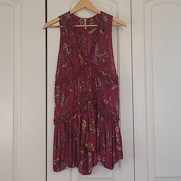 Women's Free People Red Floral Hummingbird Print Ruffle Tiered Tunic Tank Top S - Picture 3 of 12